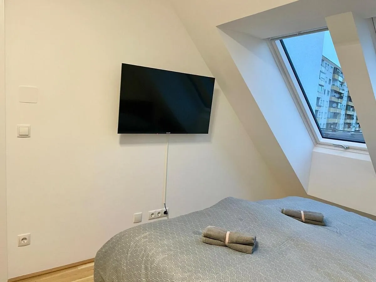 Rooftop Modern Apartment With Free Parking Vienna Austria