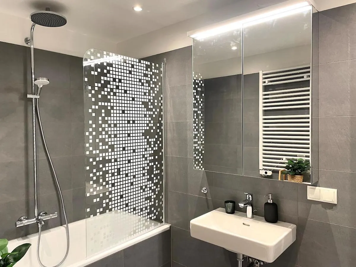Rooftop Modern Apartment With Free Parking Vienna