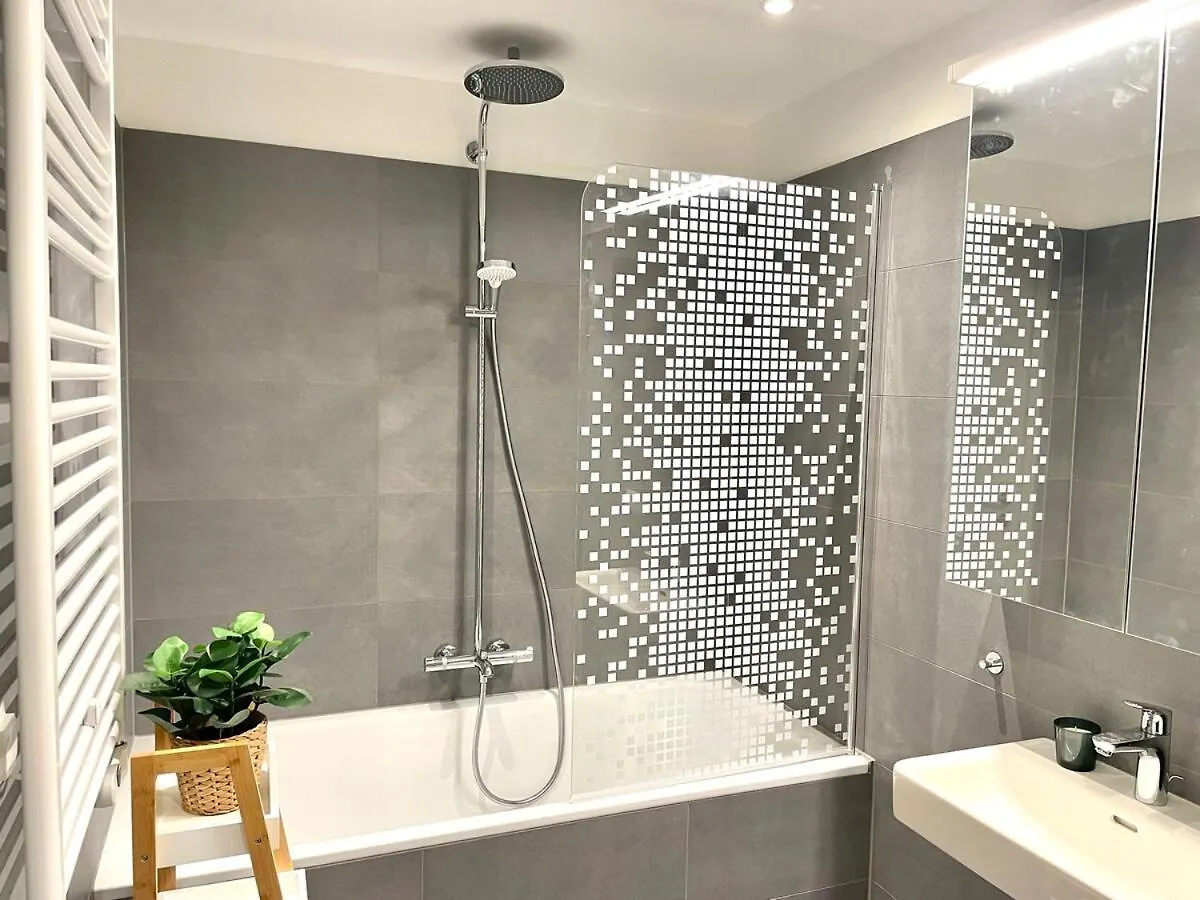 Rooftop Modern Apartment With Free Parking Vienna